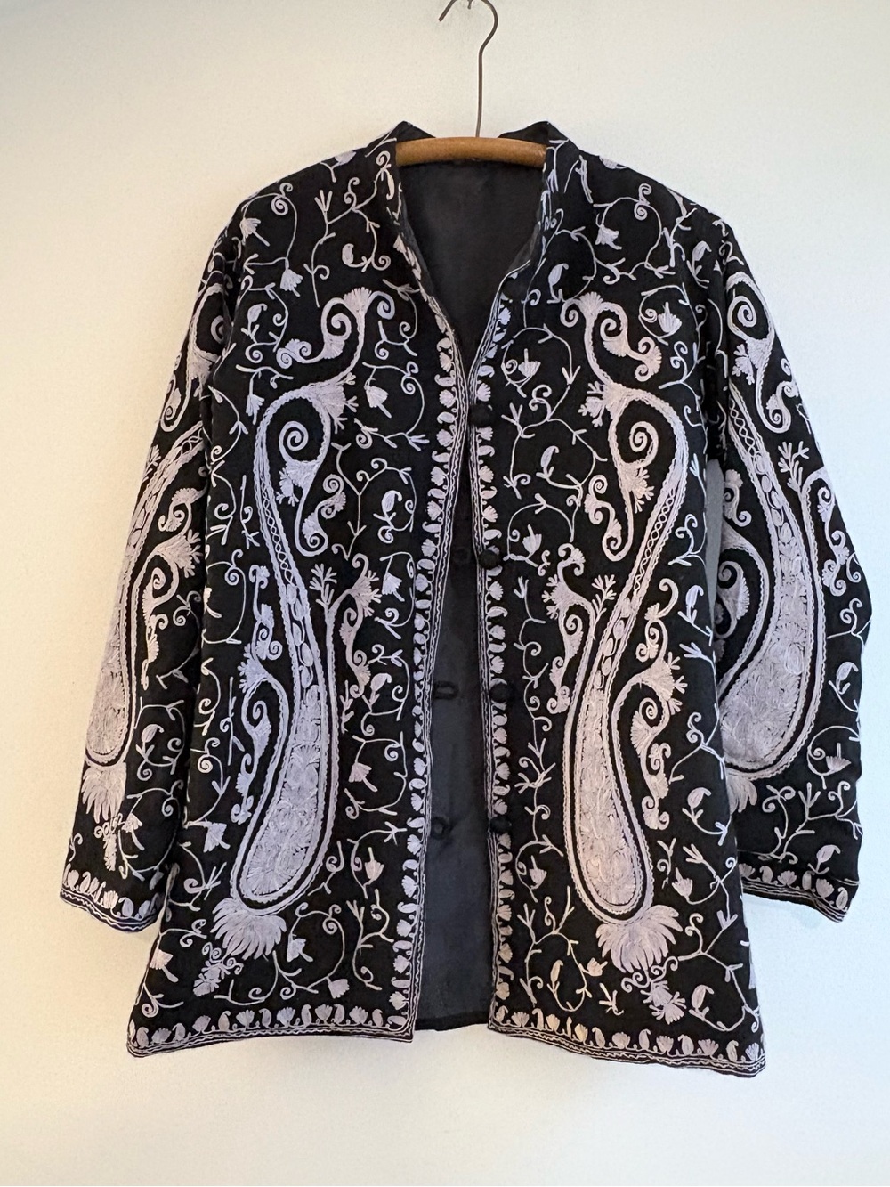 Wool Kashmiri embroidered jacket in black and lavender, size L